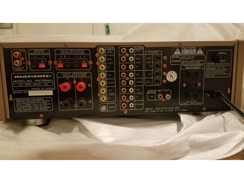 Marantz PM-700 av vintage amplifier