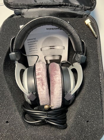 Beyerdynamic 880 Edition (600 Ohm) Audiofile Headphones...