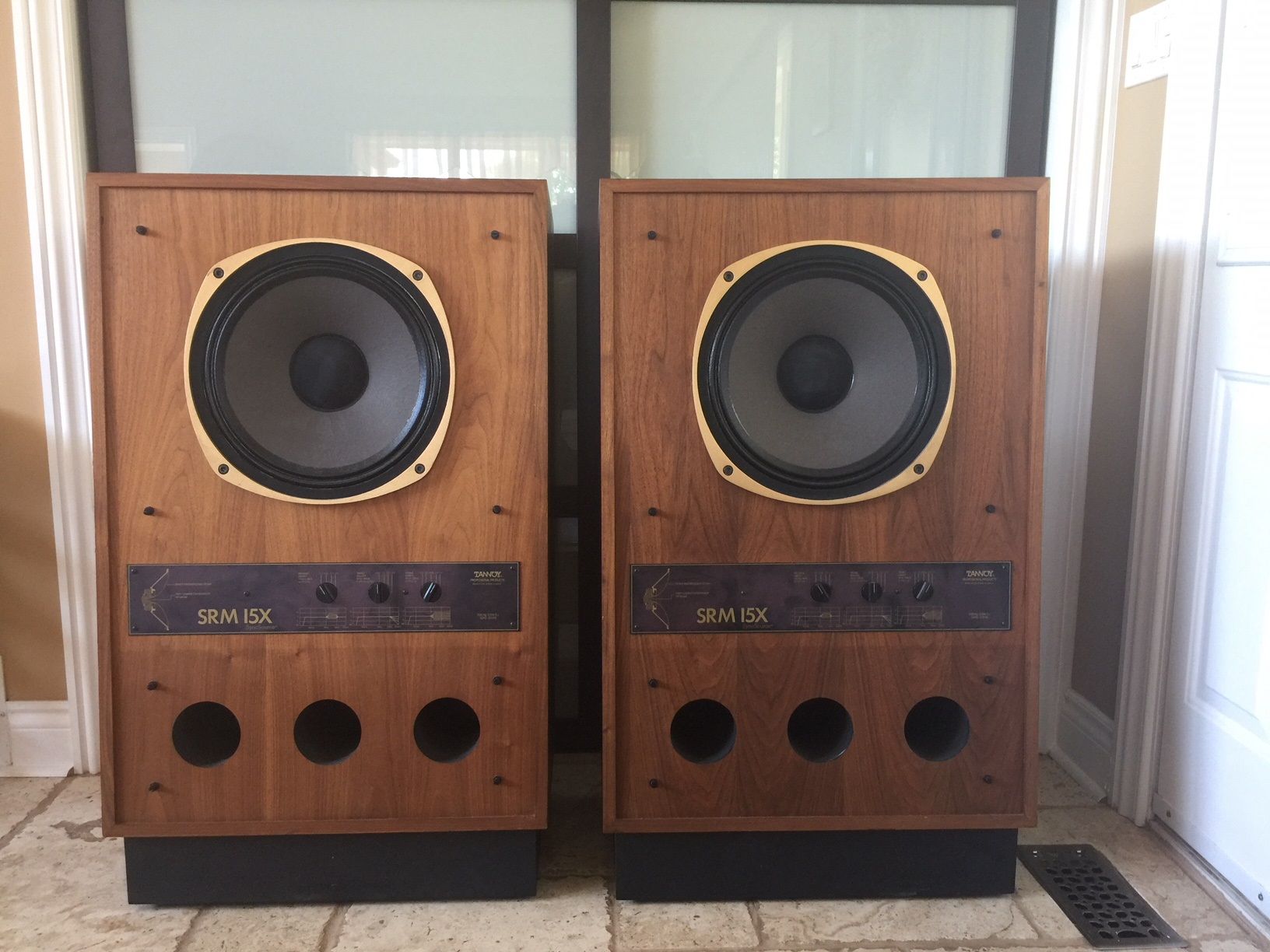 Tannoy broadcast monitor store 8