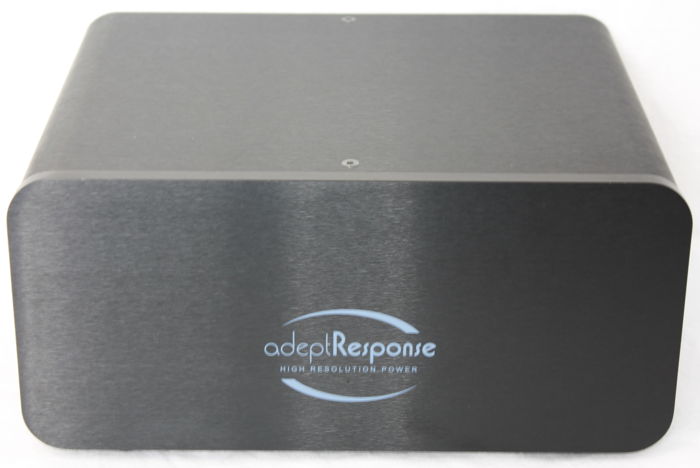 Audience aR6-T Power Conditioner with a 15 Amp IEC to N...