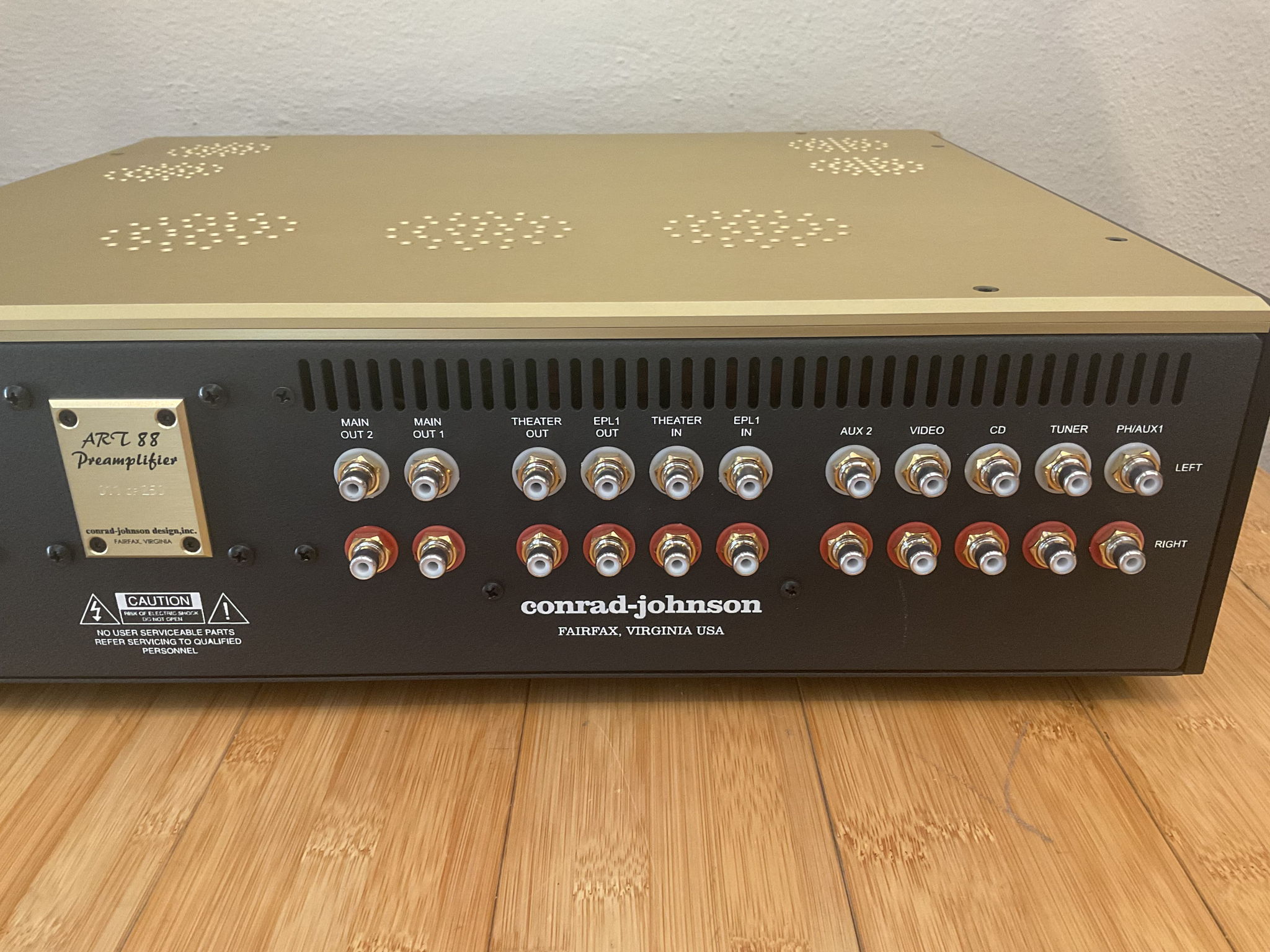 Conrad Johnson ART 88 Tube Preamplifier 5