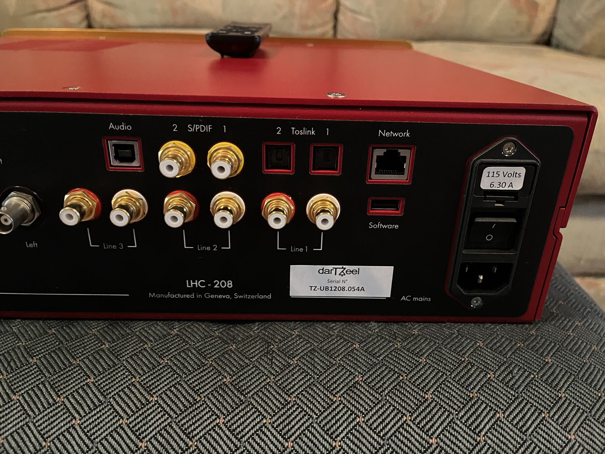 darTZeel LHC-208. Built in DAC 9