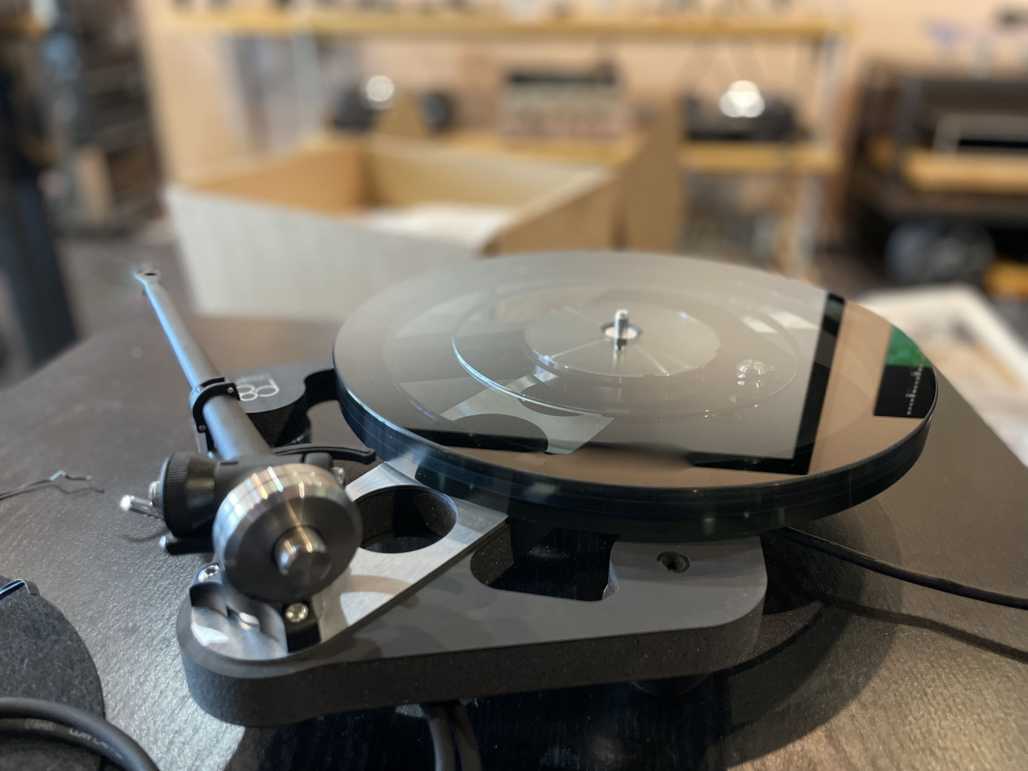 Rega Planar 8 ( P8 ) with Apheta 3 Cart & NEO Power Sup... 9