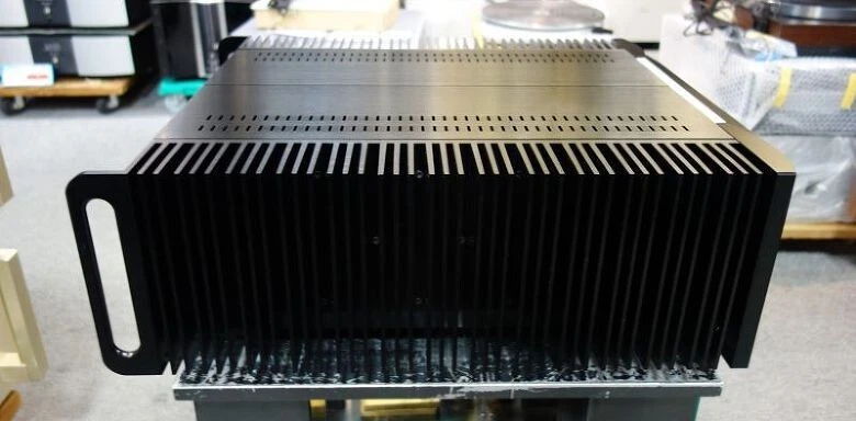 Mark Levinson No. 534 Dual-Monaural Power Amplifier 5