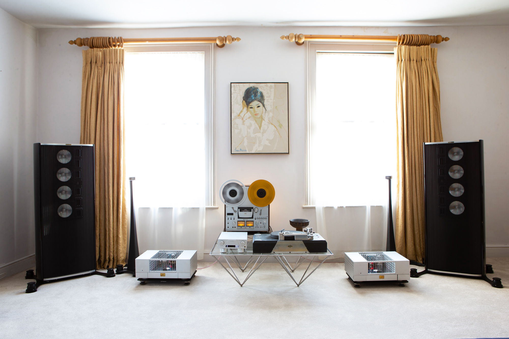 Townshend Audio: Glastonbury Tor loudspeakers and hybrid valve/Class D amplifiers ,Townshend Allegri Reference preamp 