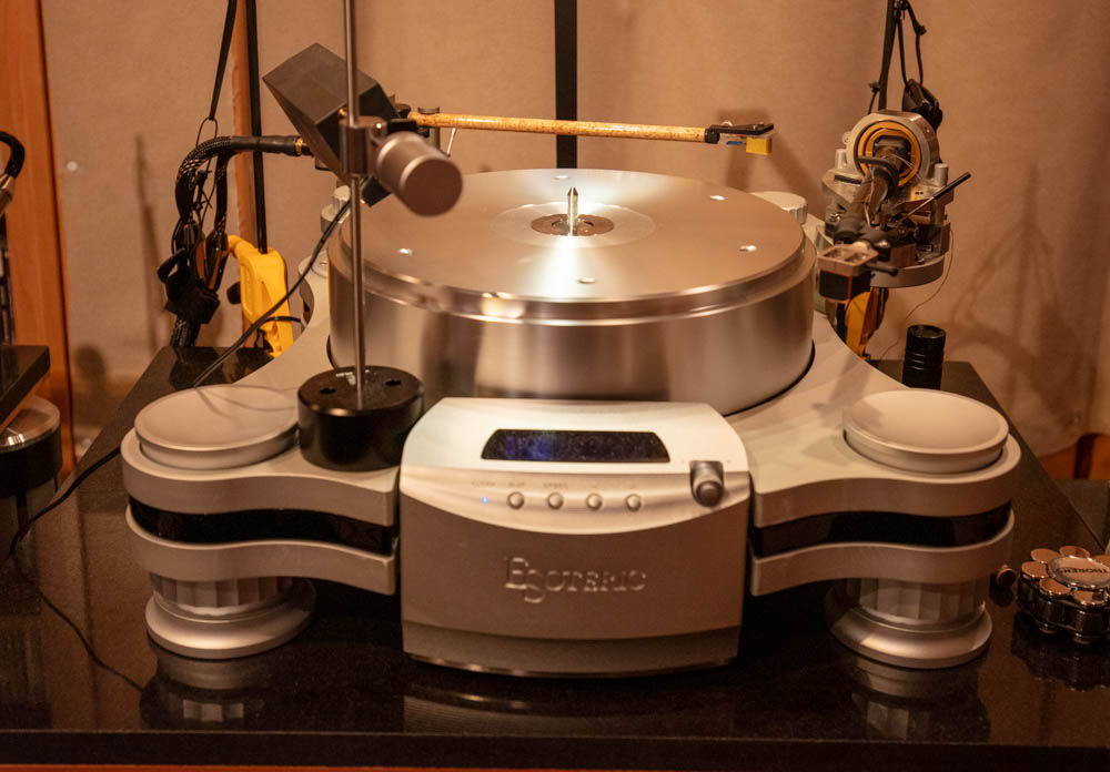 Esoteric T1 turntable