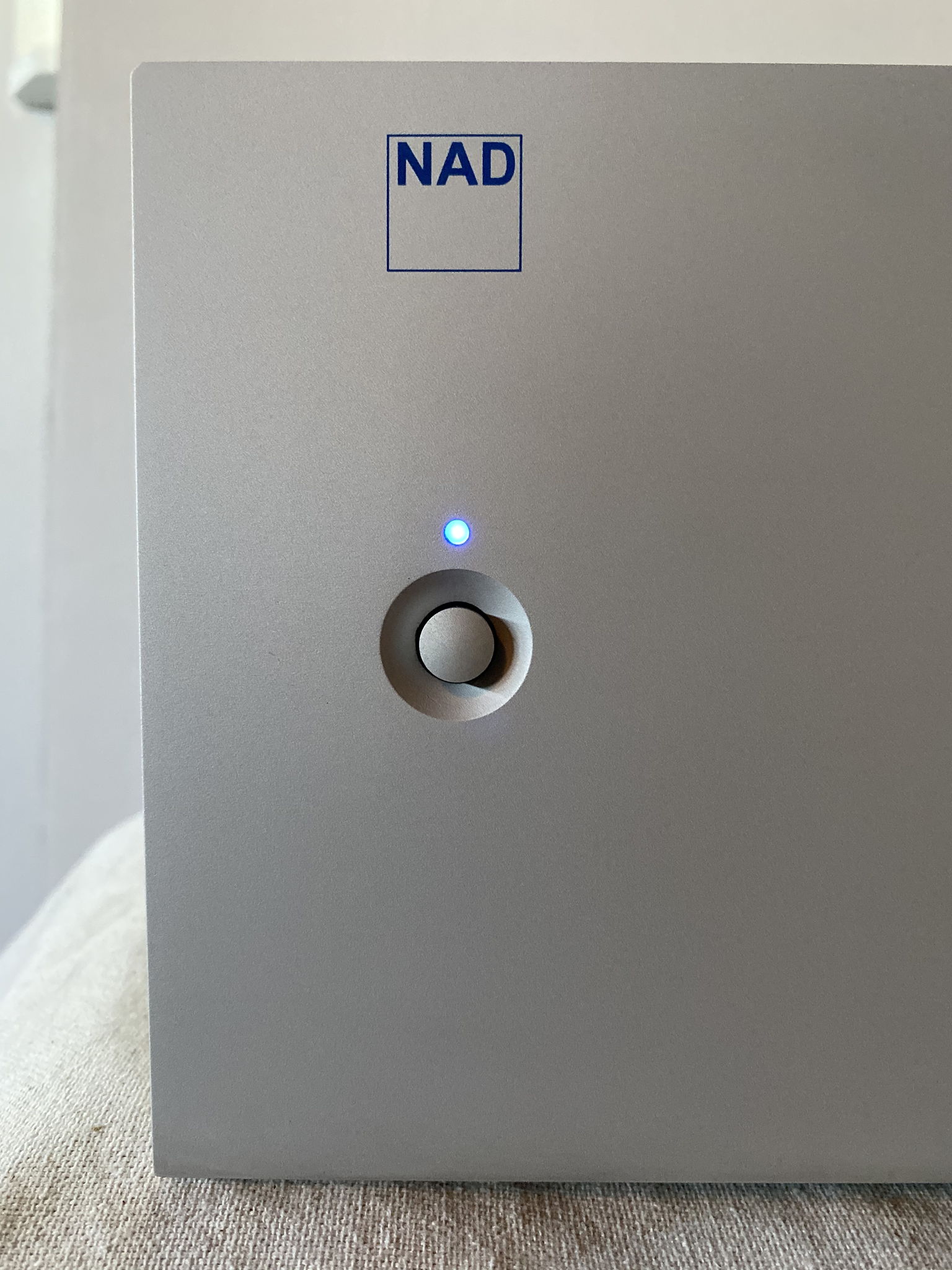 NAD Silver Series S170 Preamp and S250 Power Amplifier 8