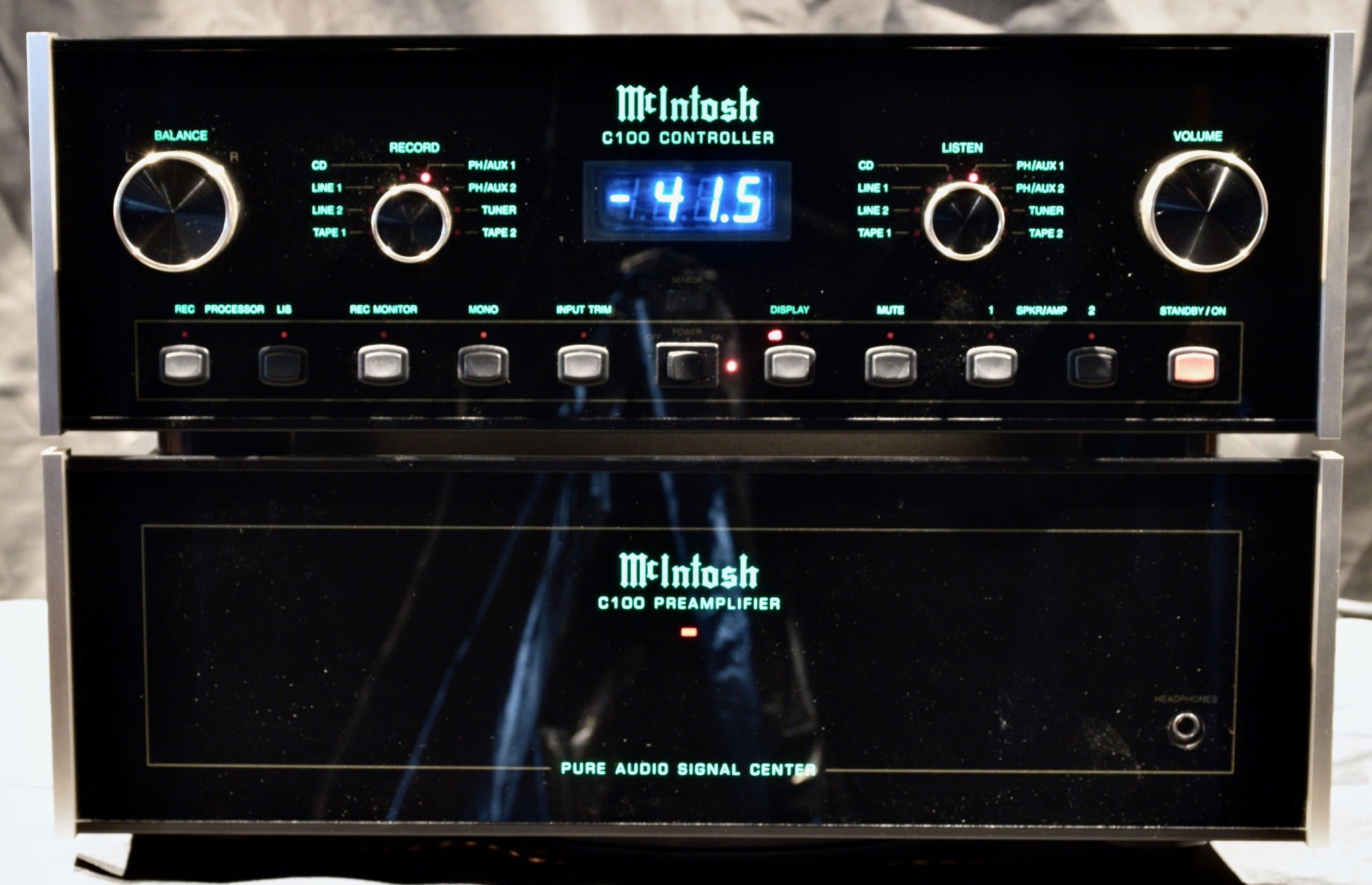 McIntosh C100 Preamplifier and Controller w/ Box/packin...