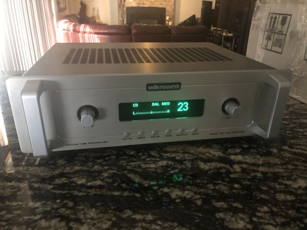 AUDIO RESEARCH LS27 TUBED PREAMPLIFIER / EXCELLENT!!!