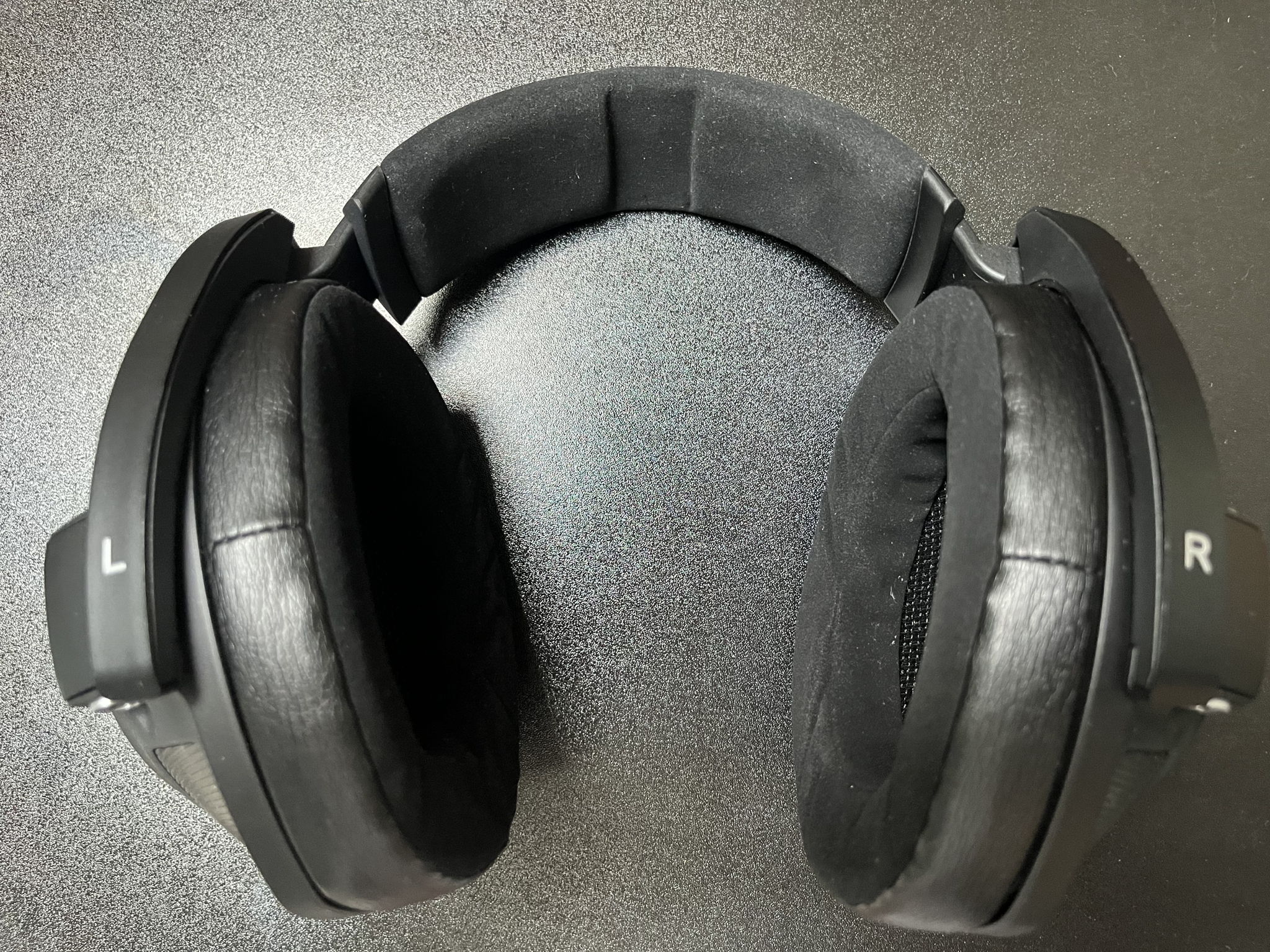 Sennheiser HD820 ""BEAUTIFUL SOUND, MINT CONDITION"" 4