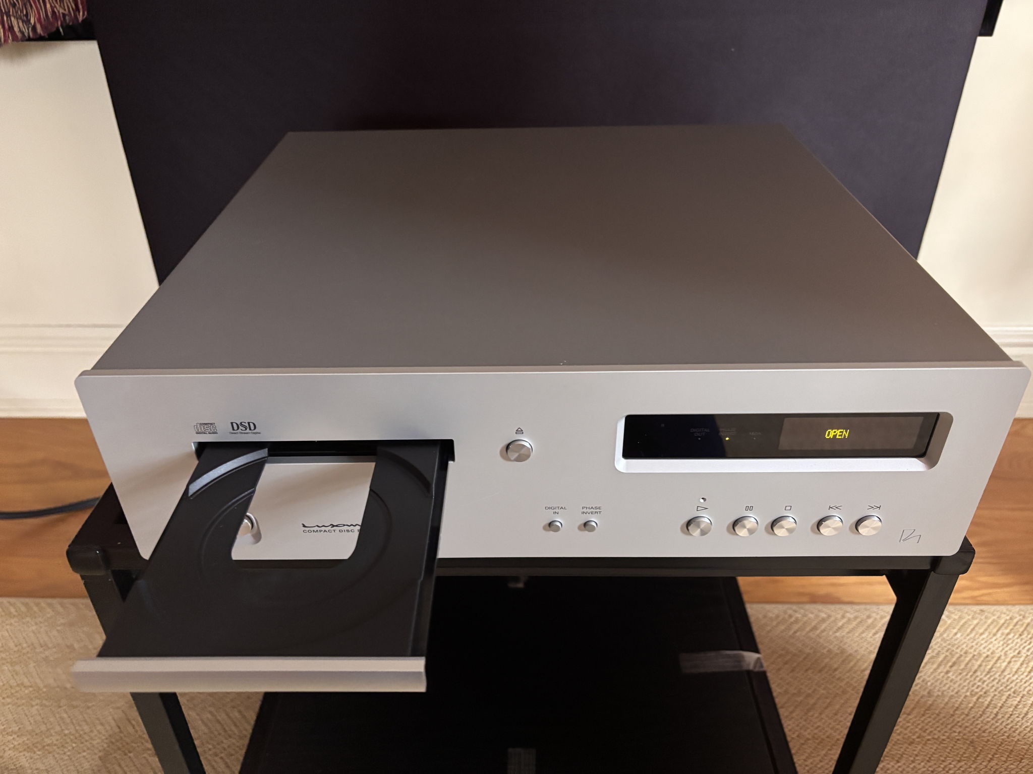 Luxman D-03X CD PLAYER with DAC 4