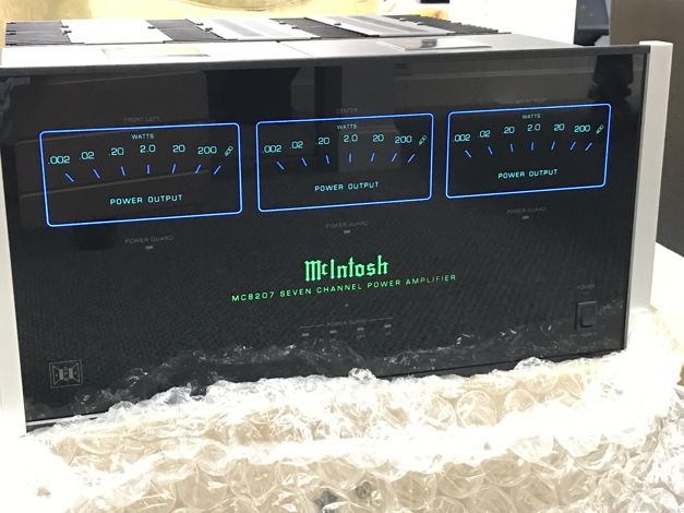 McIntosh MC-8207 Multi-channel Amplifier