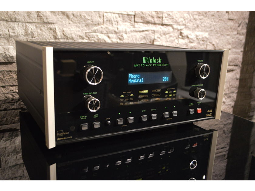 McIntosh MX-170 - ATMOS, DTS, 4K Ultra HD, RoomPerfect DSP Correction Processor