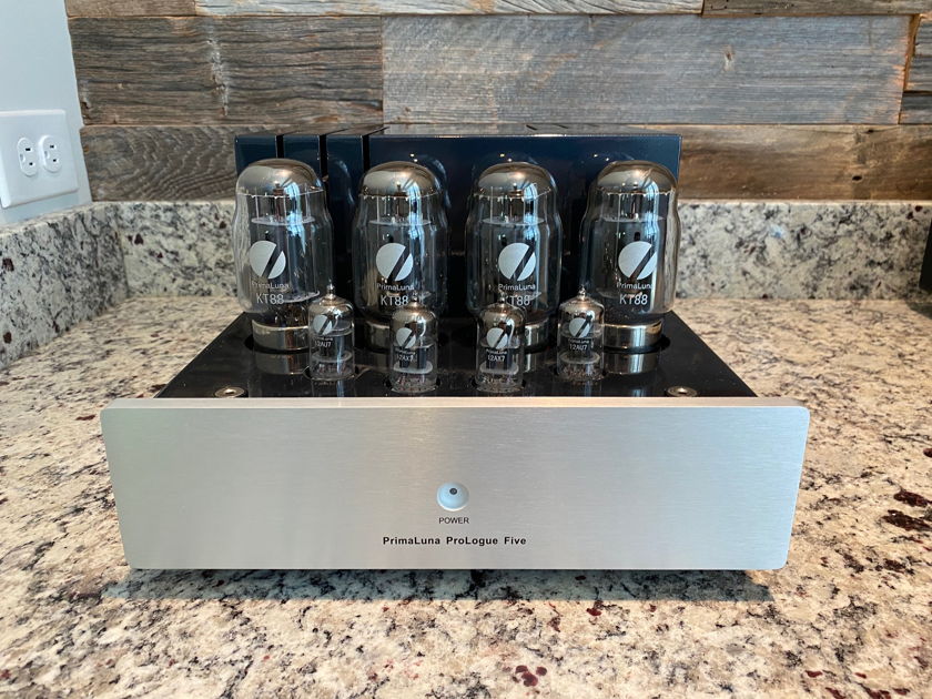 PrimaLuna ProLogue 5 Tube Valve Amplifier, mint condition, less than 250 hours on tubes