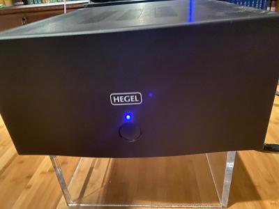 Hegel H10 Amplifier
