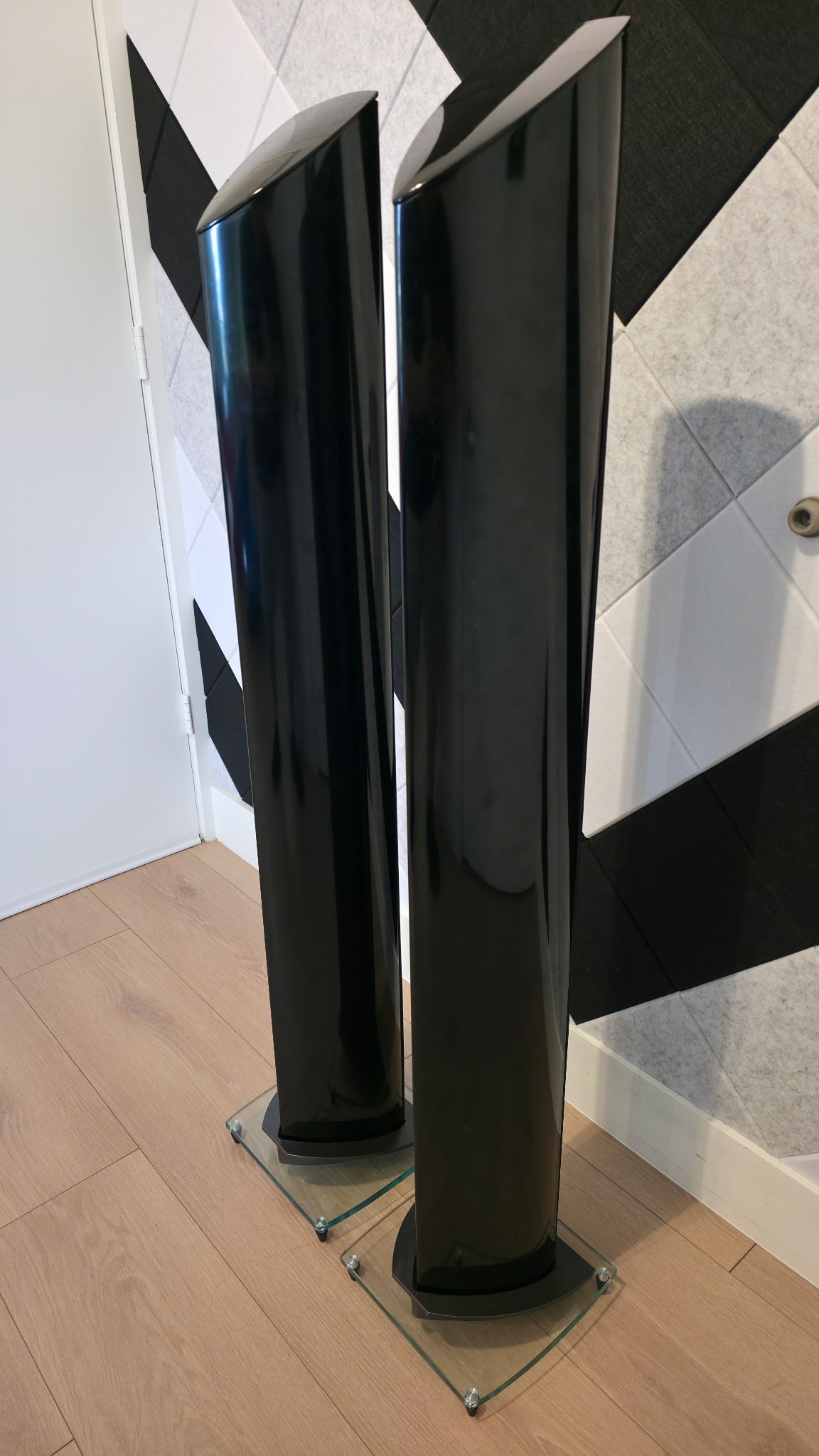 Paradigm Reference Millenia 300 Full Range Tower Speake... 7