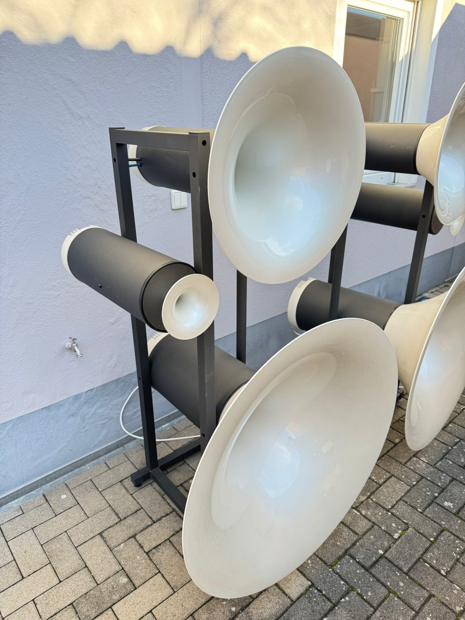 Avantgarde Trio G Horn speakers in white 9