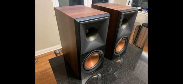 Klipsch RP600M II Walnut Bookshelves!! 3