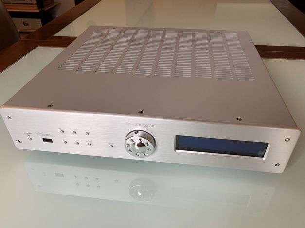 Krell S-300i Integrated Amplifier with XLR and iPhone i...