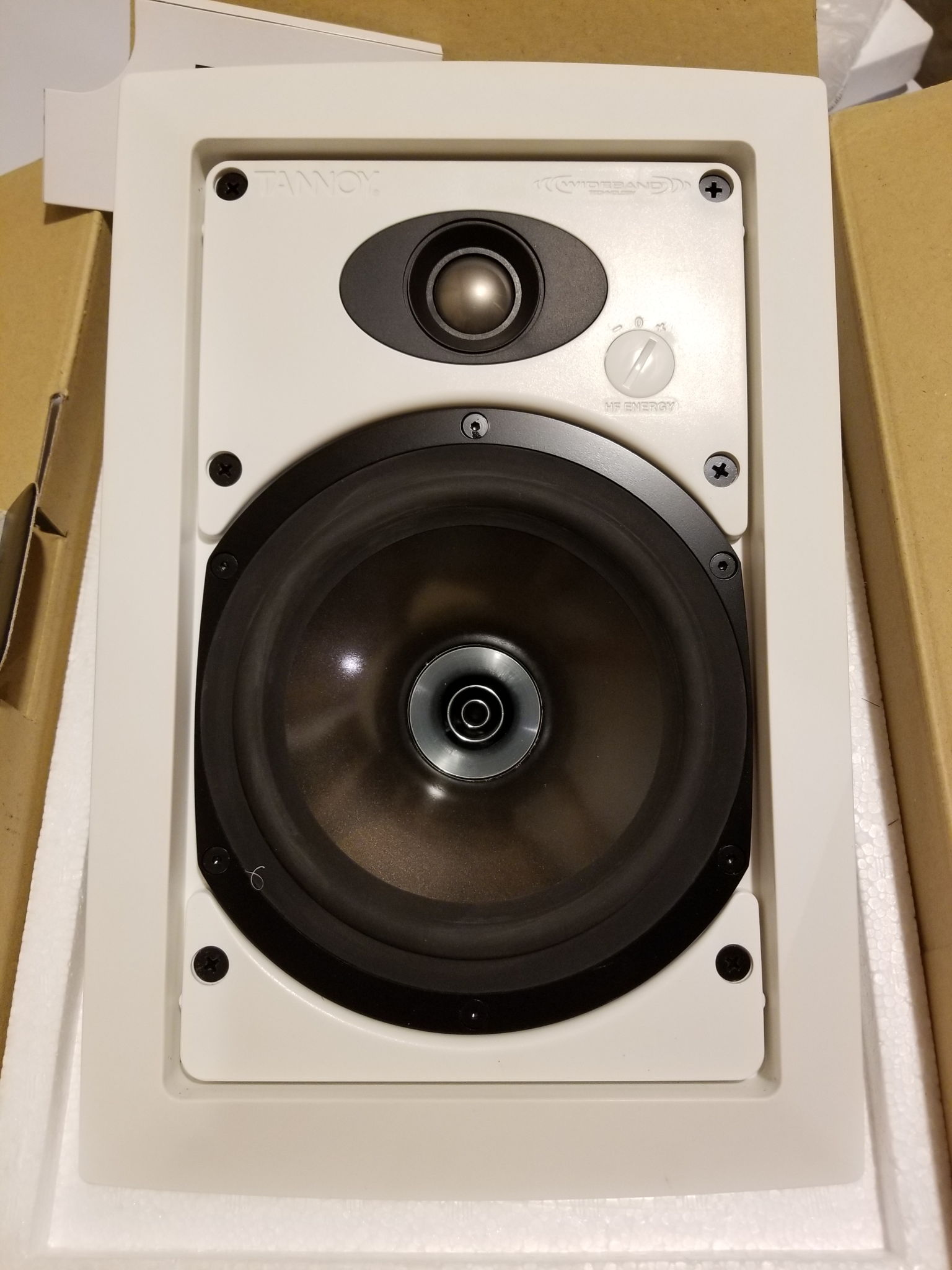 Tannoy iw6 TDC and CMS 401DCe Speakers 3