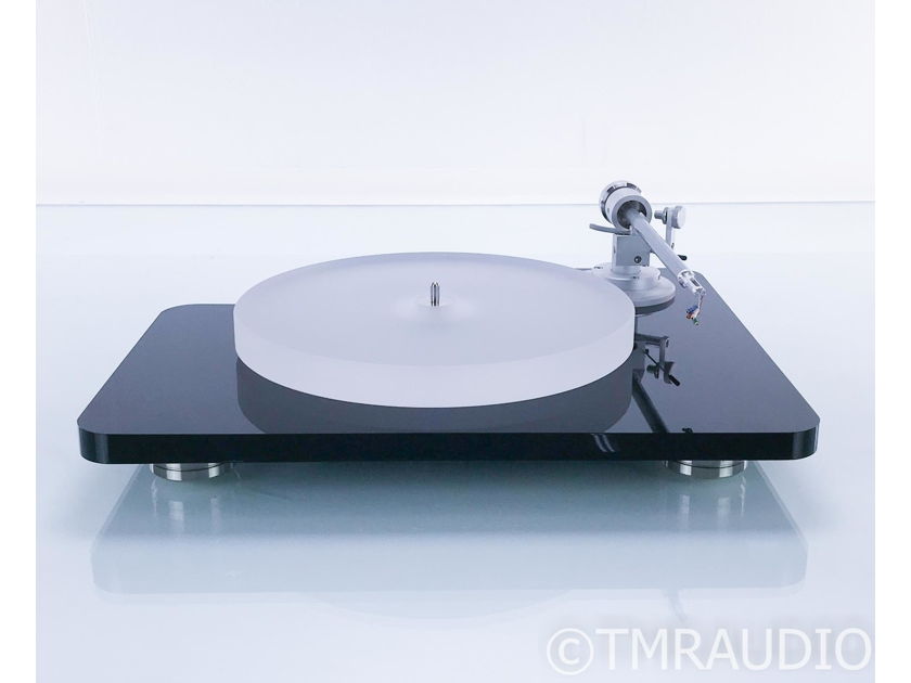 Clearaudio Champion Turntable; Satisfy Carbon Tonearm; Upgraded Feet (No Cart) (16650)