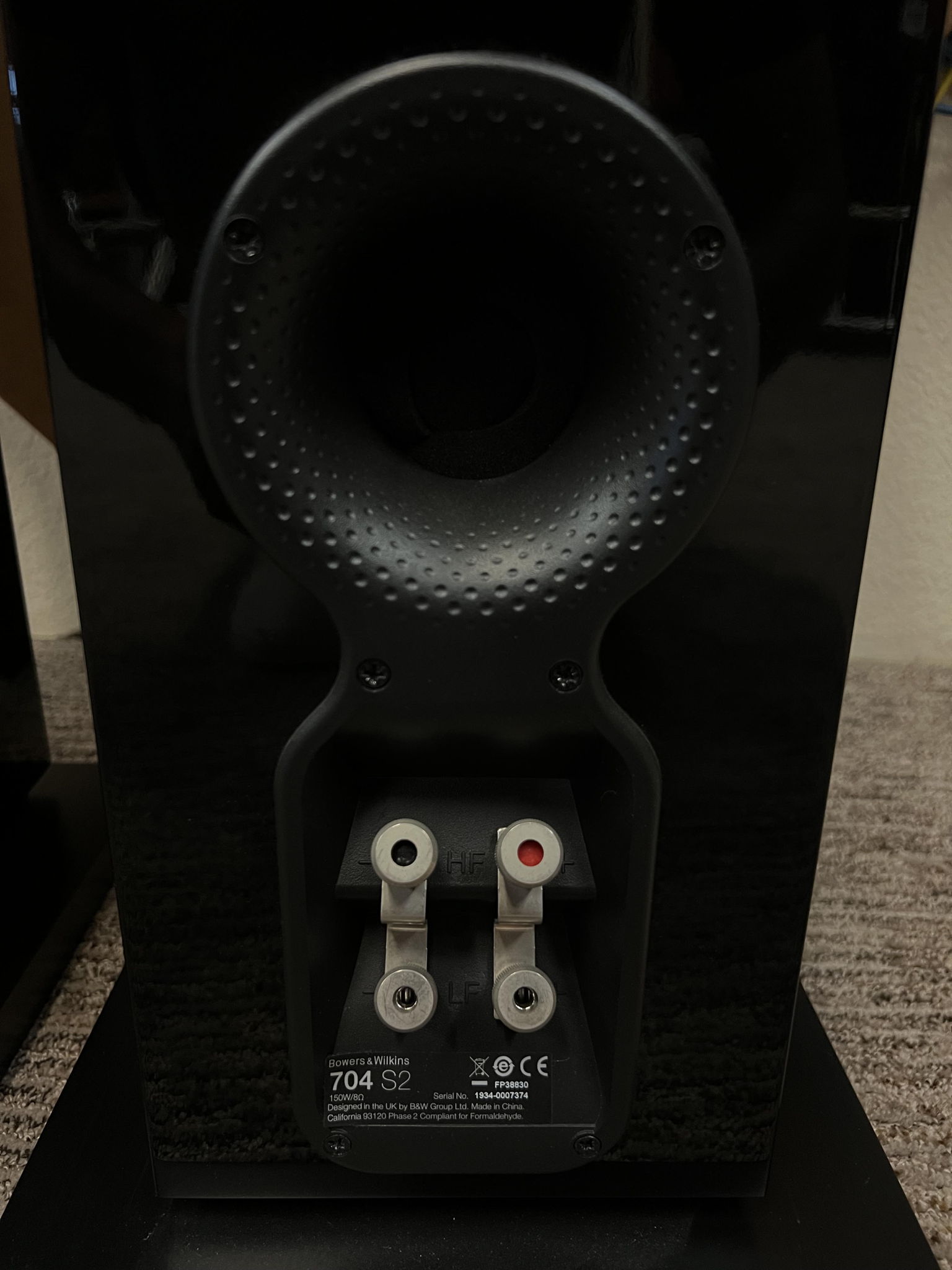 B&W (Bowers & Wilkins) 704 S2 speakers 8