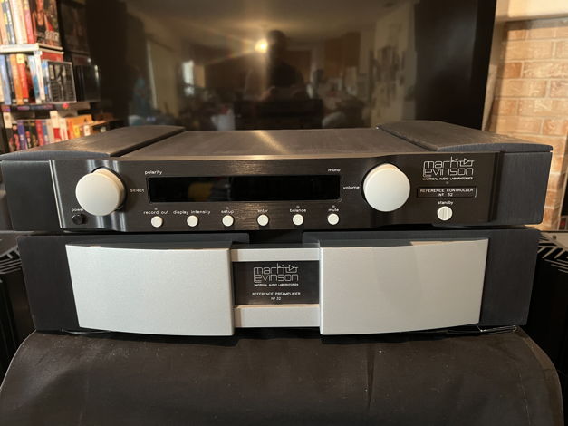 Mark Levinson  No.32 Reference Preamplifier