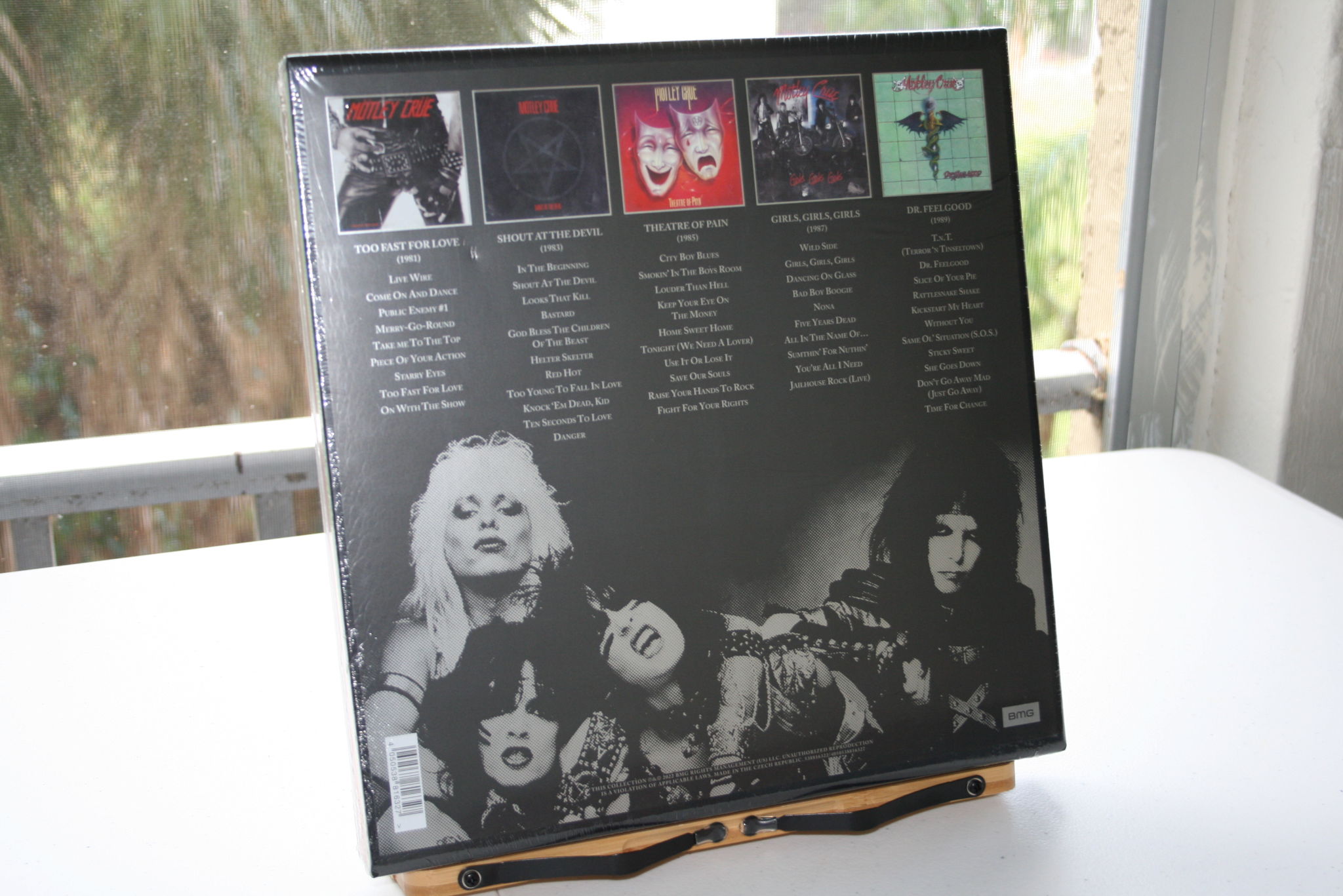 Motley Crue -  Crucial Crue - The Studio Albums 1981-19... 3