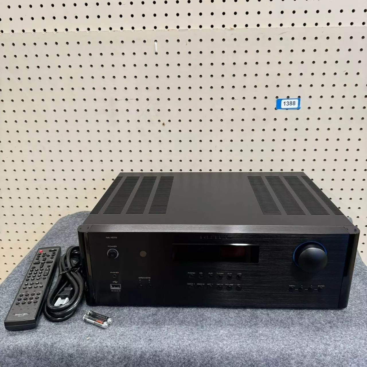 Rotel RA-1572 (Black) - Integrated amplifiers (Used) #1388 2