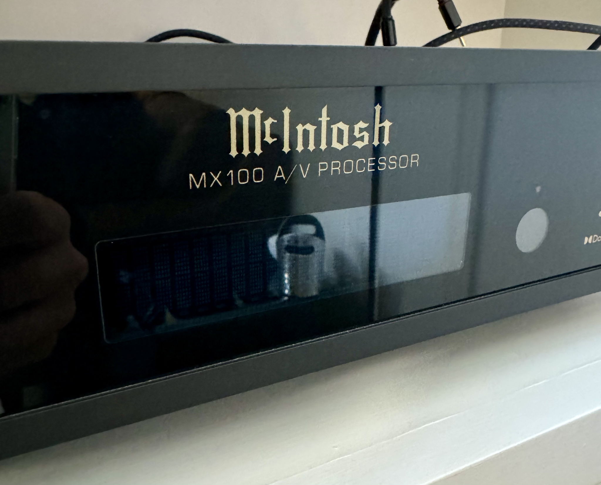 McIntosh  MX100 AV Processor 3