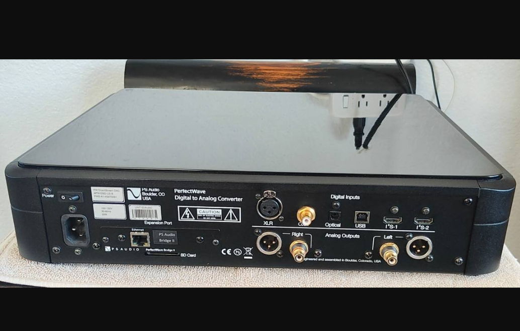 PS Audio DirectStream DAC MK1 with Network Bridge II 2