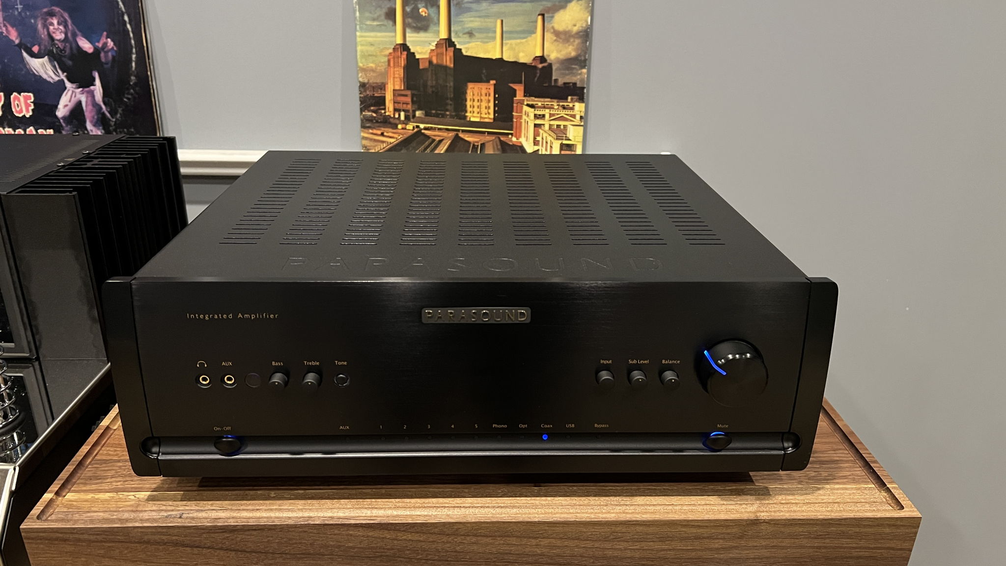 Parasound Halo integrated 2.1 channel integrated amp & DAC