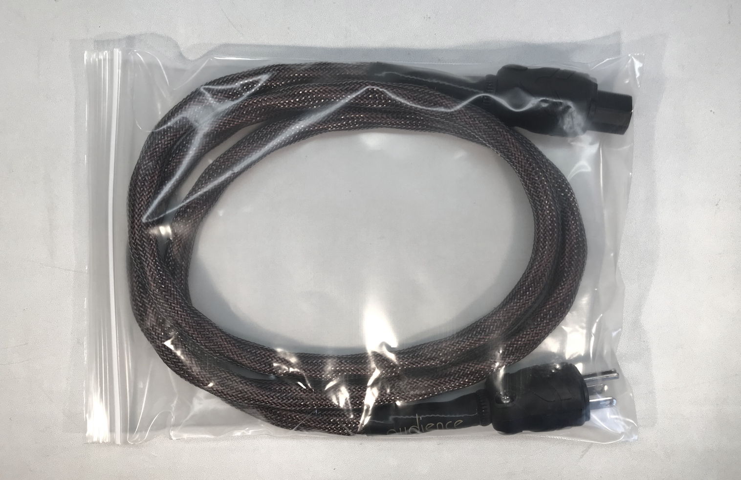 Audience Au24 SE HP POWER CORD, 4.5 FEET, 15 AMP U.S. N... 2