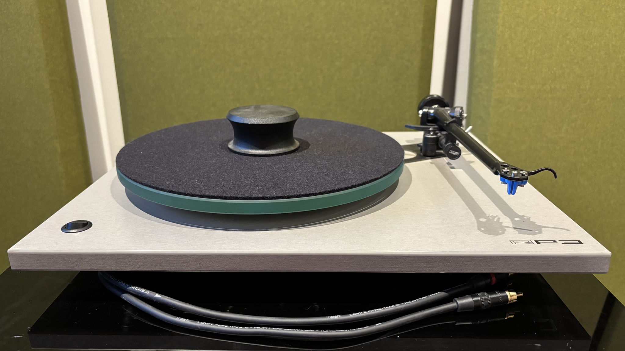 Rega RP3 Planar 3 Turntable Record Player with RB303 To...