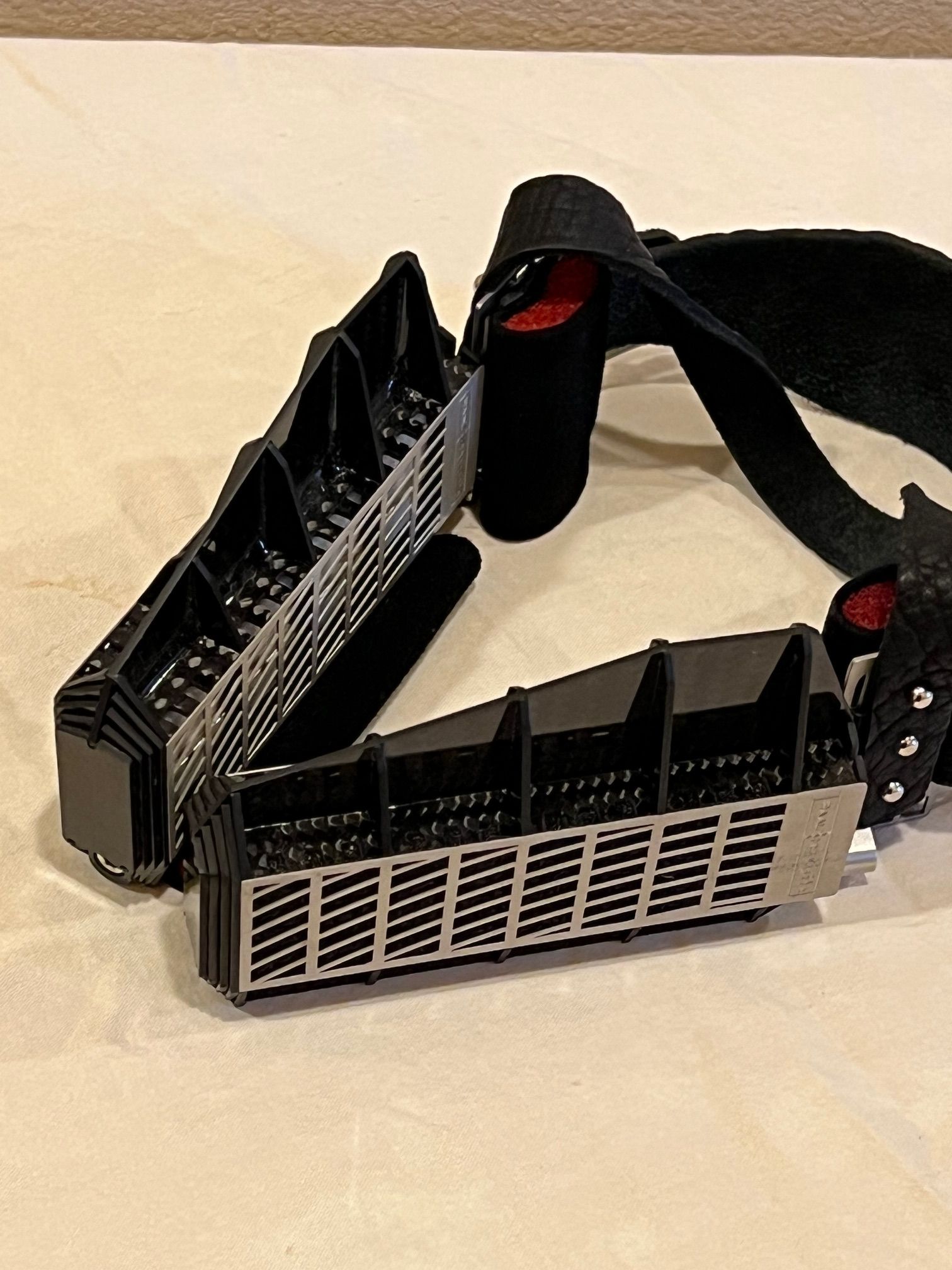 RAAL requisite SR1a ribbon headphones 5