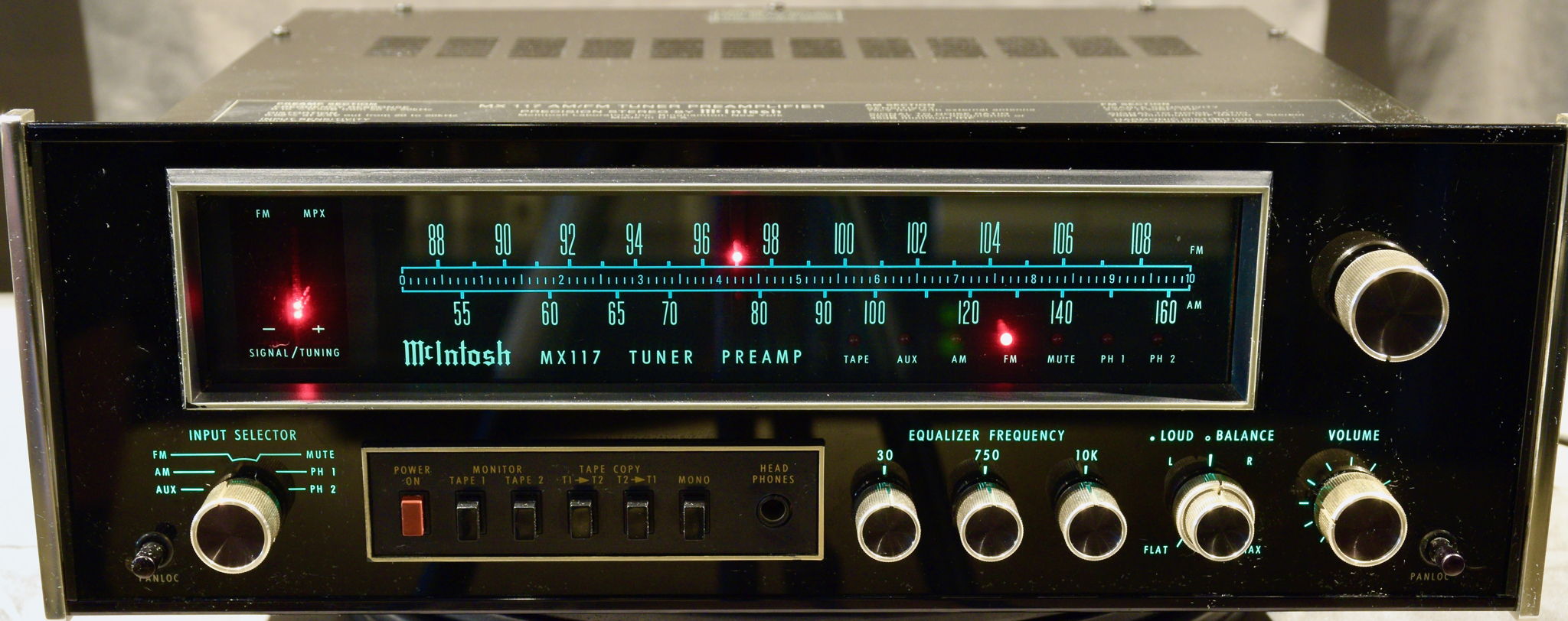 McIntosh MX-117 1980's Solid State Preamp Tuner