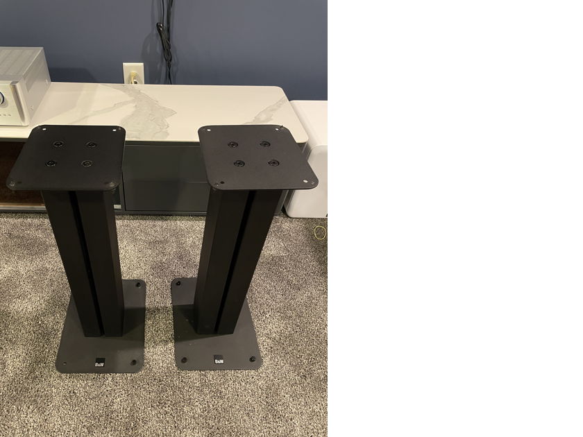 STAV 24 Stands