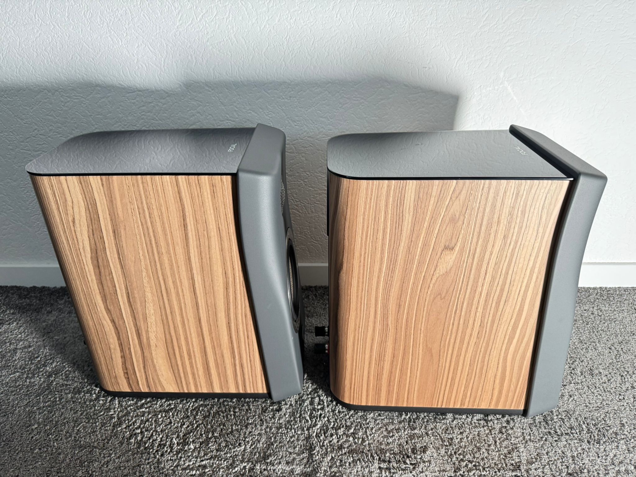 Focal Kanta no. 1 speakers in walnut-grey with stands f... 6