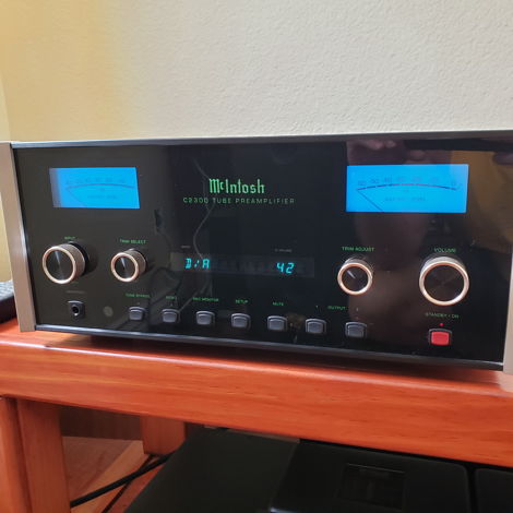 Mcintosh C2300 Preamplifier - Works Beautifully - Excel...