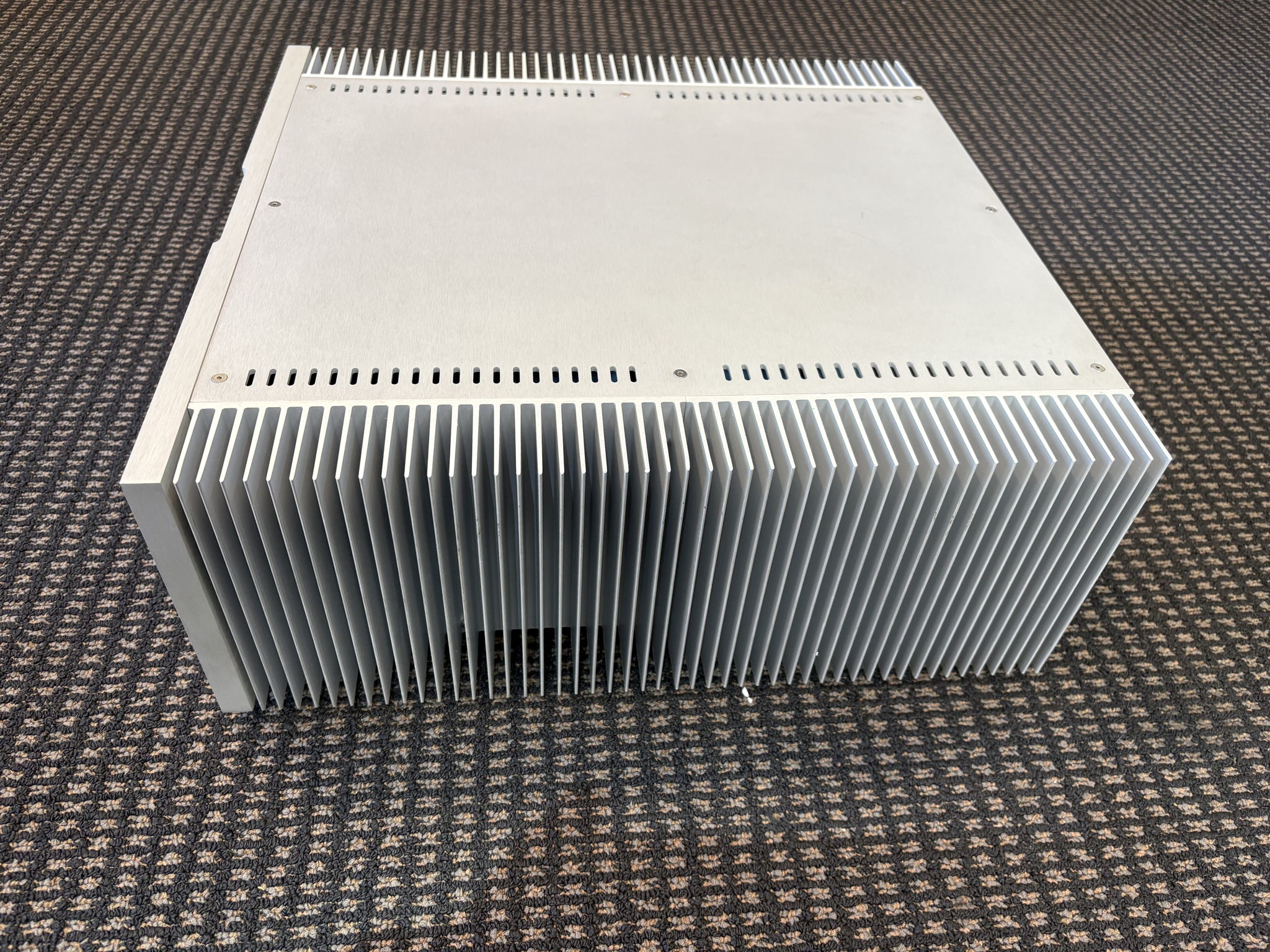 Ayre Acoustics V-1 in Silver 6