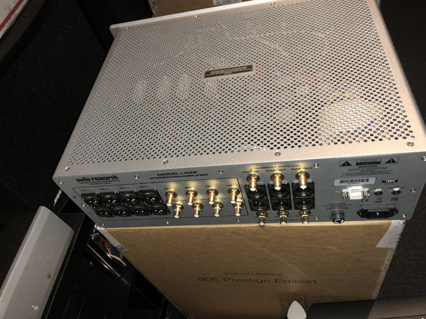 Audio Research LS28 silver preamp