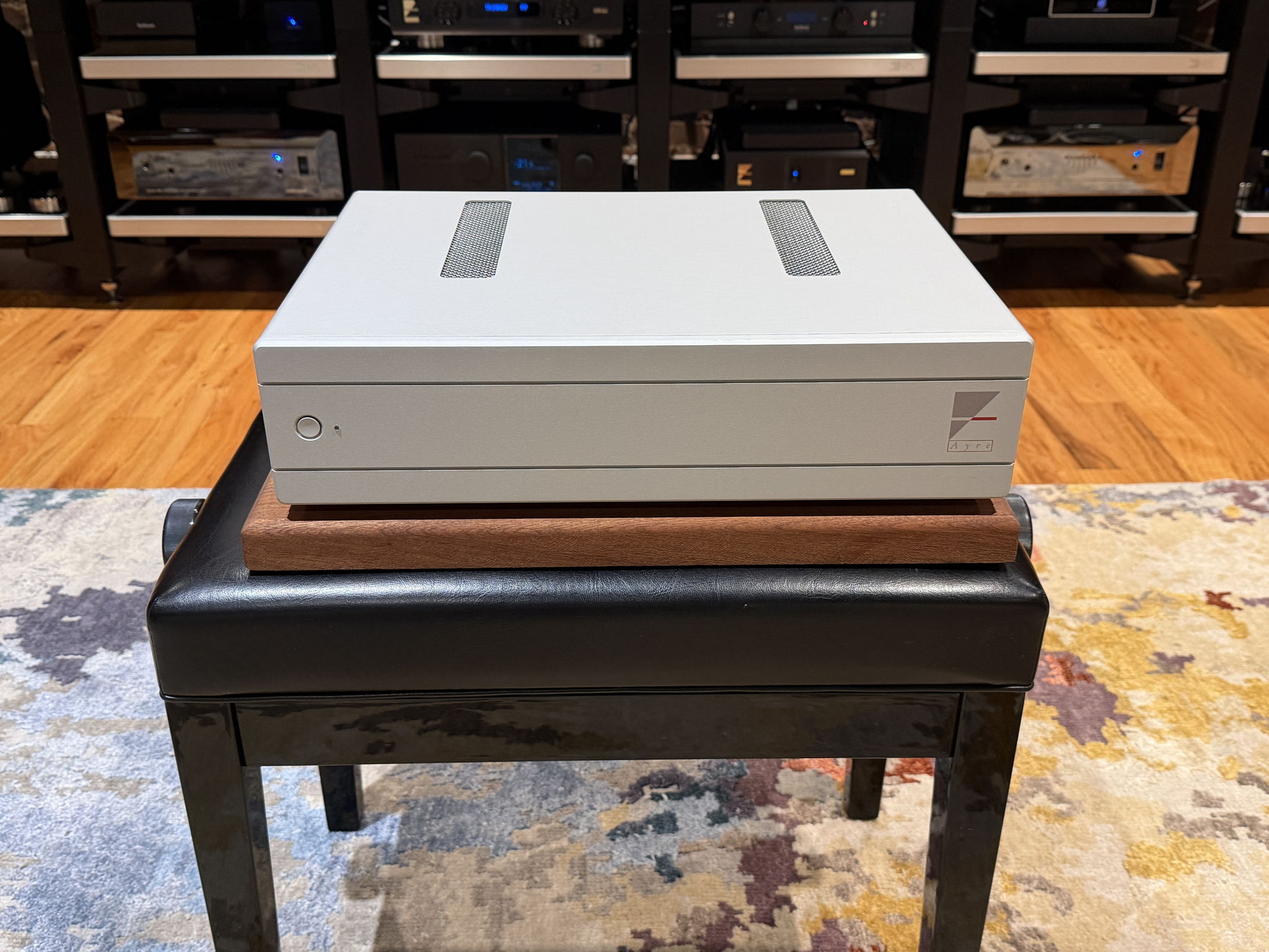 Ayre Acoustics VX-8 Amplifier SILVER NEW