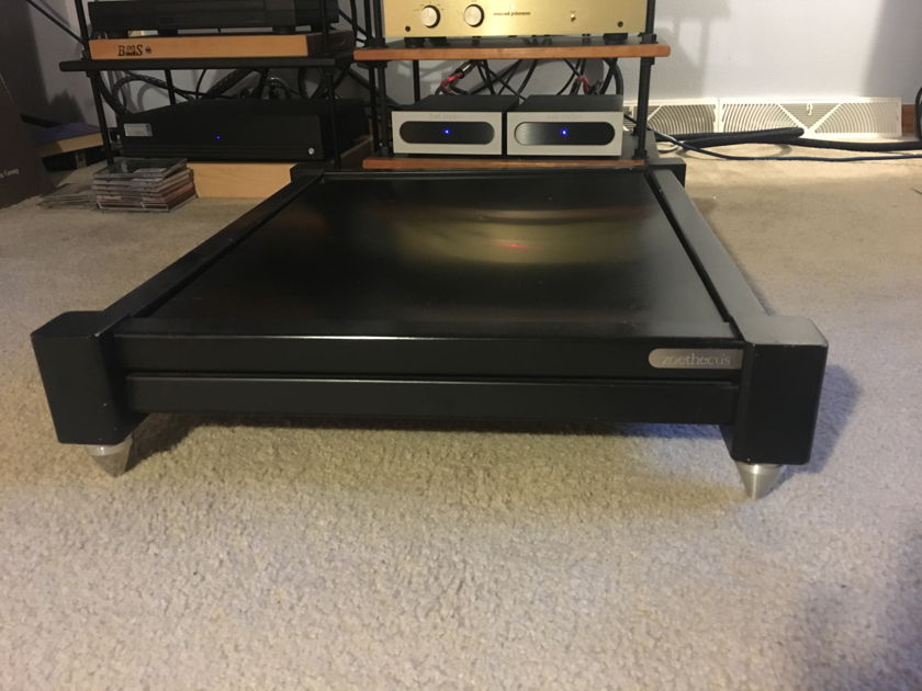 Audio Research VT-200  with amp stand, extra faceplate and AQ 72V DBS cables