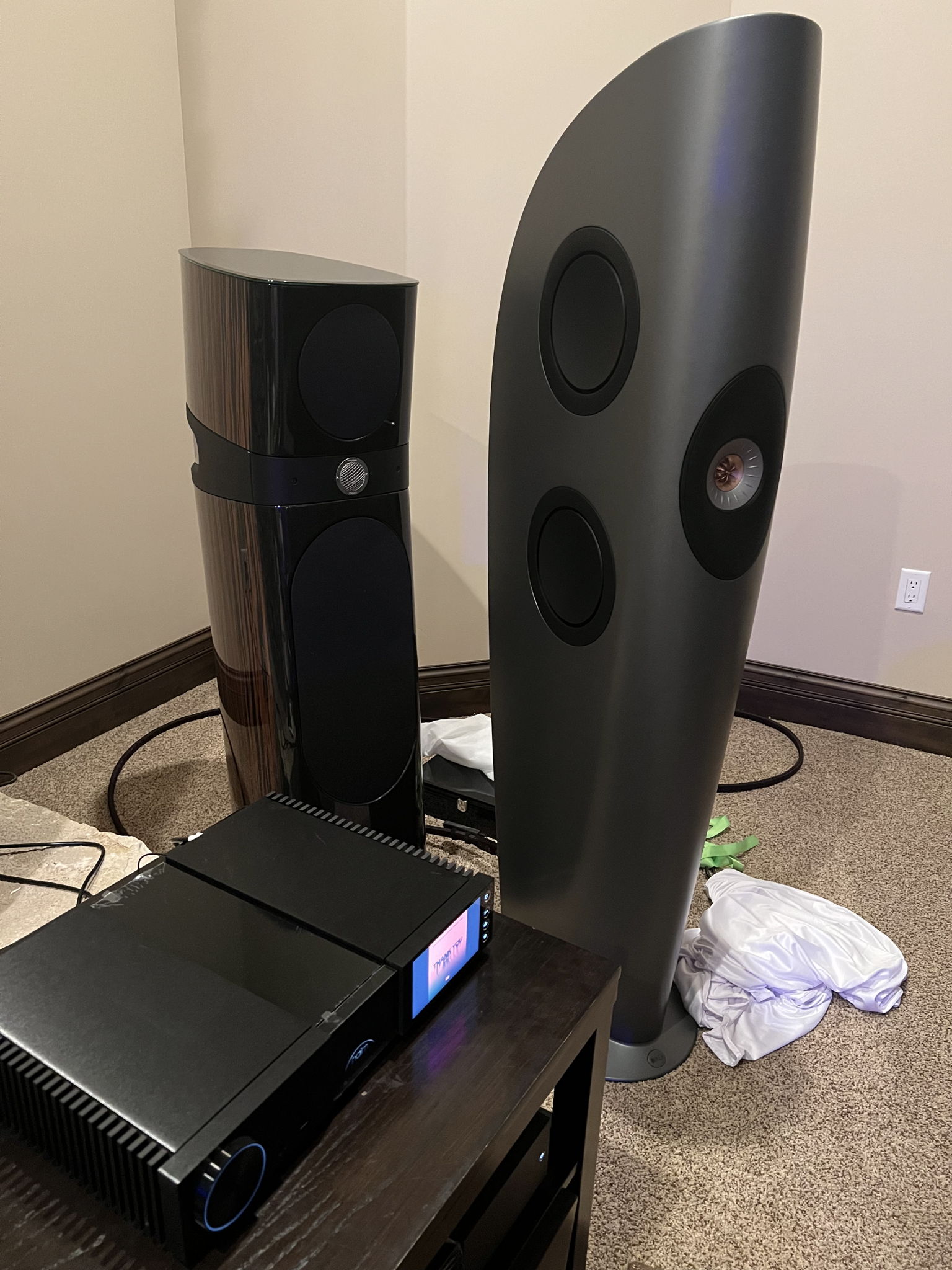 Focal Maestro Utopia, KEF blade ONE meta, sopra, Nordos... 4