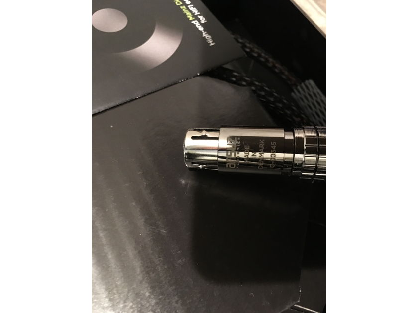 Ansuz Acoustics Signalz Ceramic Interconnect XLR , RCA  1 Meter “ Mint Condition “