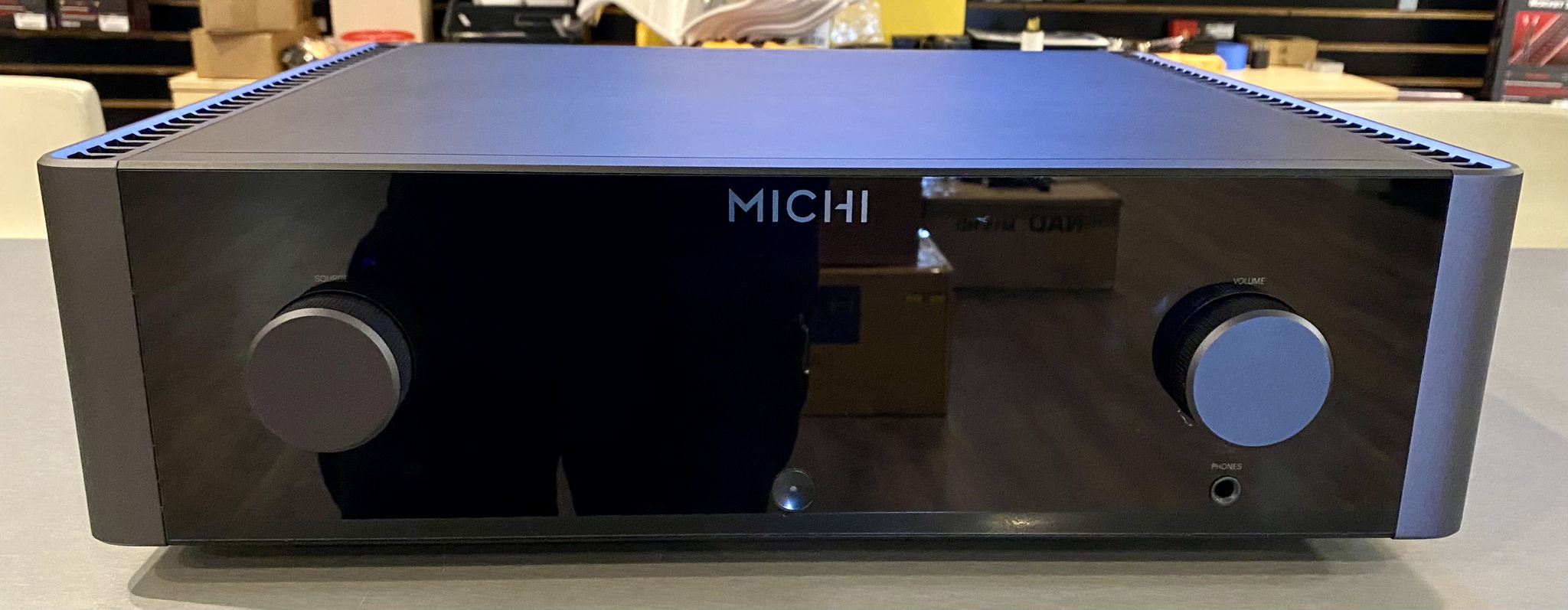 Michi X3 [Series 1] Stereo Integrated Amplifier | Black