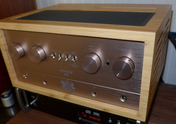 iFi Audio Retro 50 All-in-One Tube Intergrated with DAC...