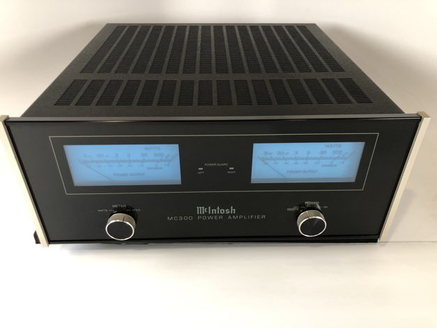 McIntosh MC300 Solid State Stereo Amplifier, 300W!