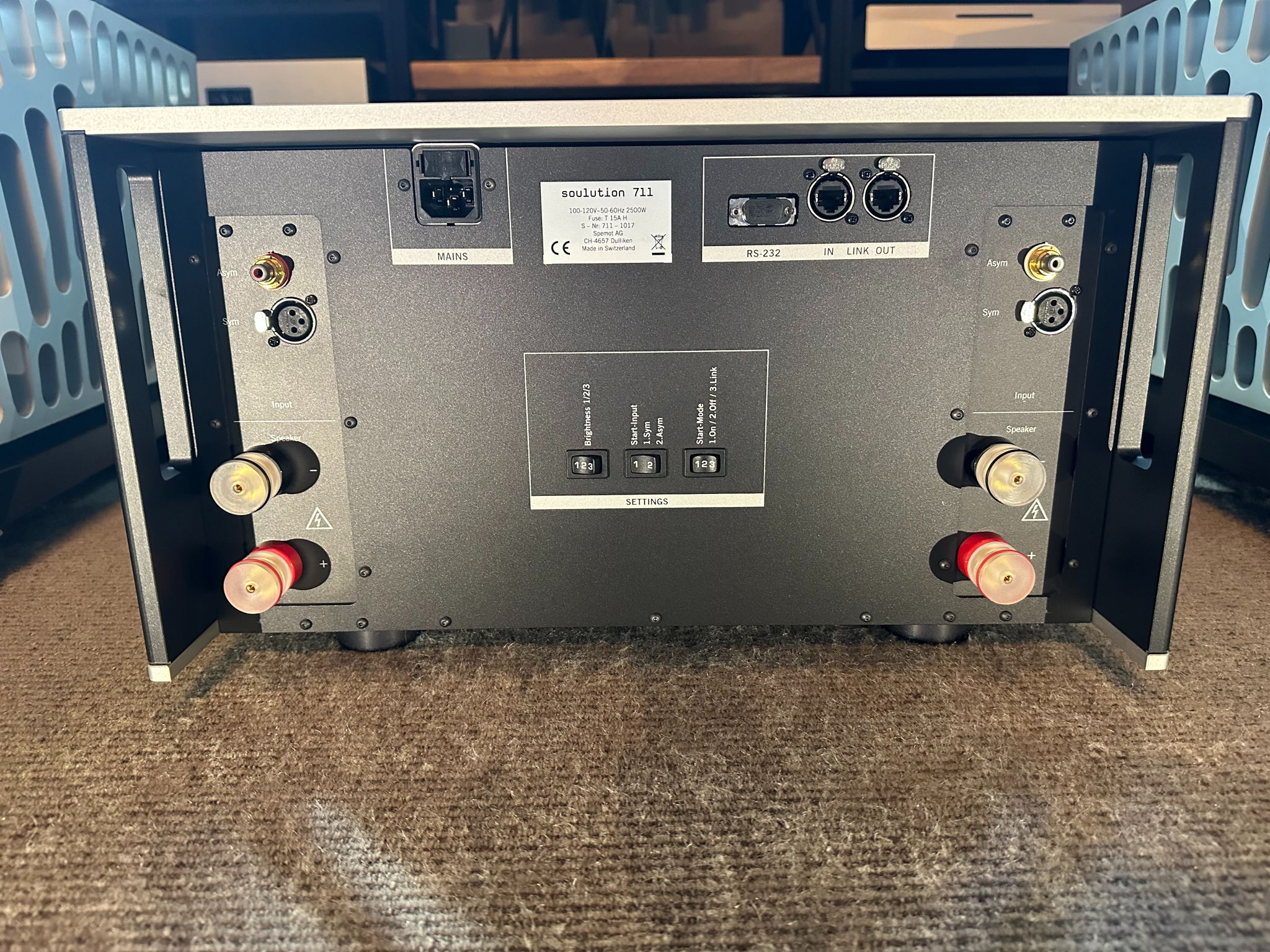 Soulution 711 Stereo Amplifier 7