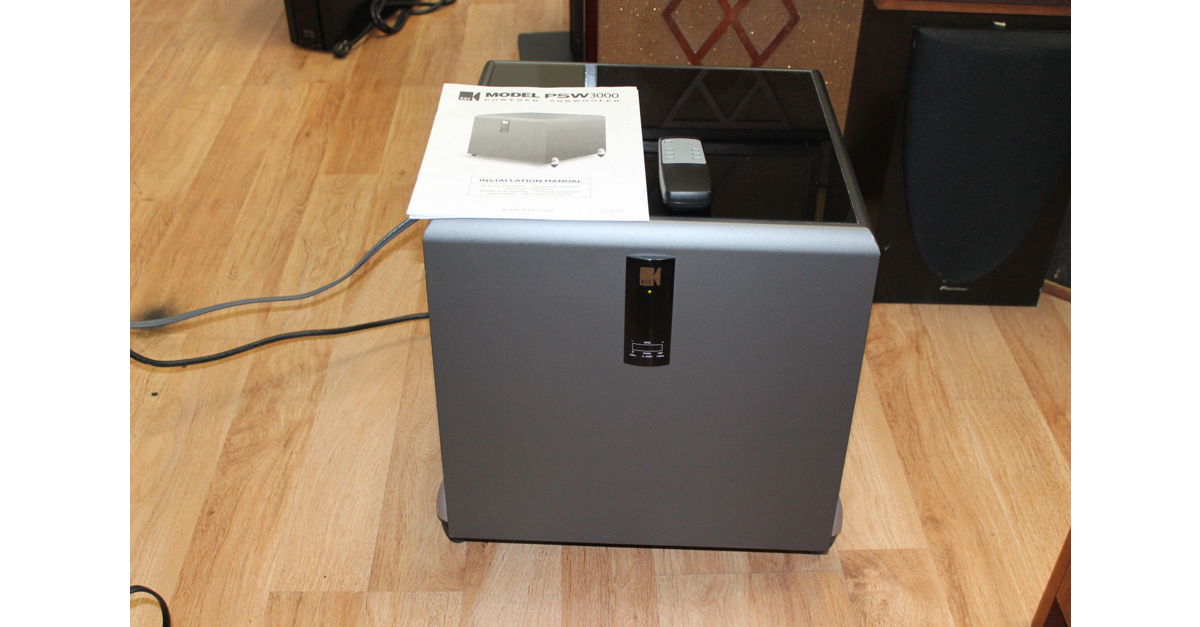 KEF PSW3000 Powered Subwoofer in Excellent For Sale KEF PSW3000 Powered Subwoofer in Excellent For Sale